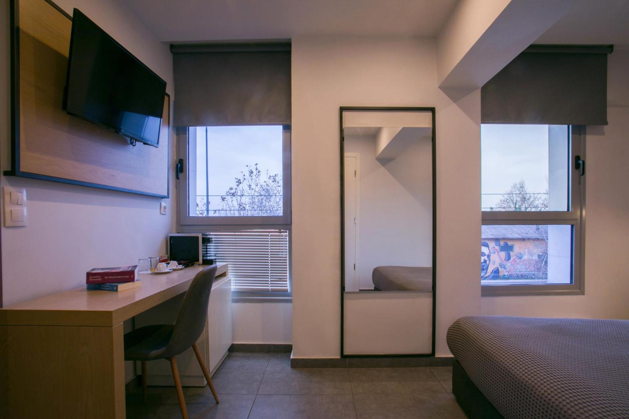 White Luxury Bed & Breakfast